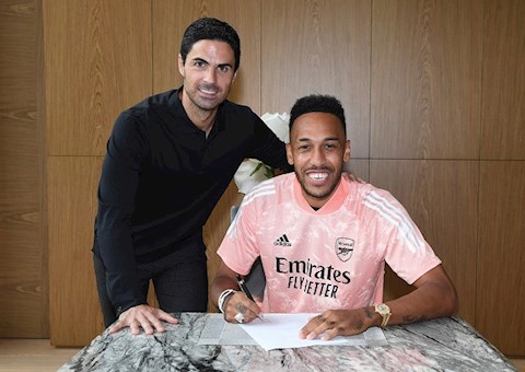 Aubameyang bị Arteta thuyết phục ở lại Arsenal như thế nào?