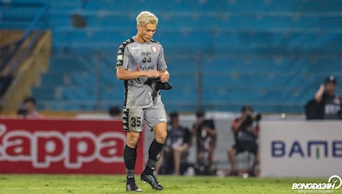Bùi Tiến Dũng tiến sát thành tích tệ hại nhất sự nghiệp tại V.League