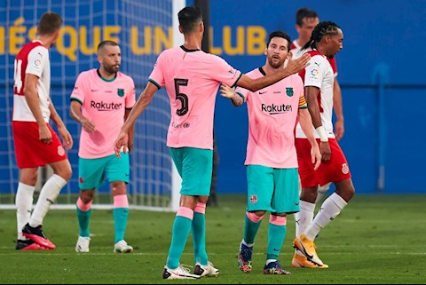 Messi chói sáng trong màn tập dượt trước mùa giải của Barca