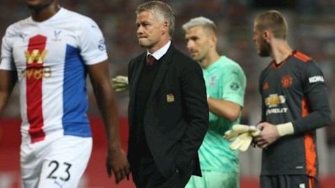 Ryan Giggs chỉ ra điều MU cần làm sau trận thua Crystal Palace?