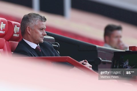 MU 1-3 Palace: Hồi chuông cảnh tỉnh