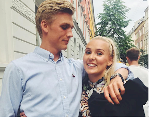 Tân binh Arsenal và chuyện tình cảm động với bạn gái xinh đẹp