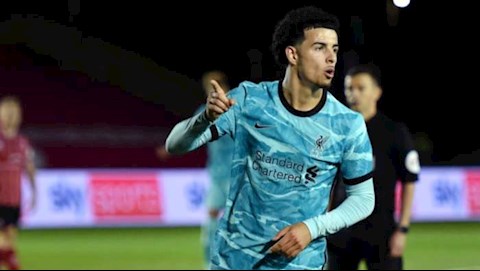 Bùng nổ trước Lincoln, sao trẻ Liverpool được Klopp tâng lên mây