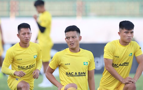 Thủ quân SLNA Hoàng Văn Khánh đánh giá cao trận thắng trước HAGL