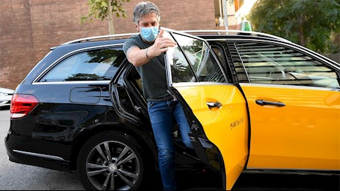 NÓNG: Bố Messi hé lộ tình tiết bất ngờ sau cuộc gặp với Bartomeu