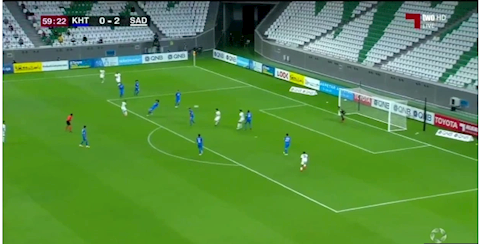 Choáng váng với 2 siêu phẩm của Santi Cazorla trong màu áo CLB mới