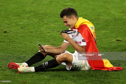 Sevilla thừa nhận không tranh Reguilon được với MU