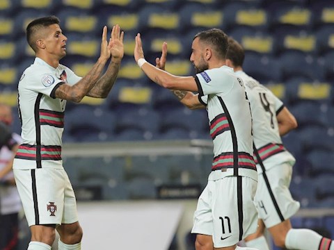 Điểm nhấn BĐN 4-1 Croatia: Seleccao quá mạnh, Bruno Fernandes xứng danh nhạc trưởng