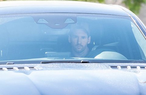 Messi chính thức trở lại tập luyện ở Barca