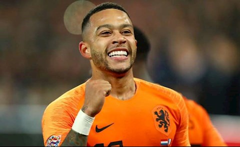 Depay xác nhận đang được Barca quan tâm