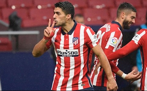 Một mình Luis Suarez cân cả hàng công Barca