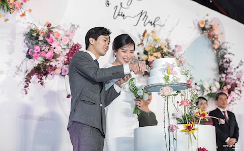Công Phượng khoe ảnh cưới đẹp lung linh, tiết lộ ước nguyện năm mới