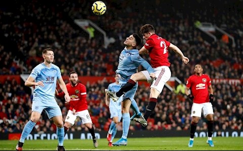 Xác định thời gian diễn ra trận đá bù giữa MU và Burnley