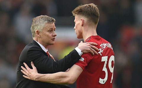 HLV Solskjaer ngả mũ trước quái vật Scott McTominay