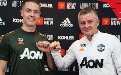 MU CHÍNH THỨC có thêm hợp đồng mới