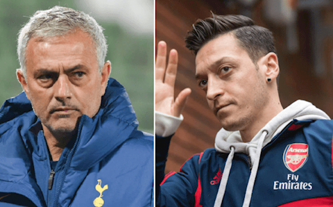 VIDEO: Jose Mourinho lên tiếng đáp trả Mesut Ozil