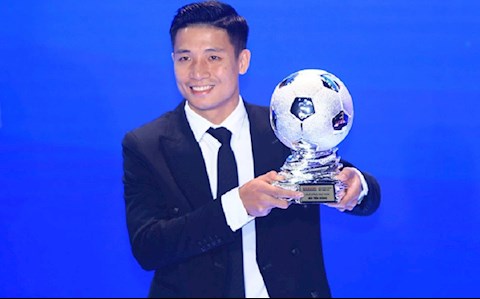 CLB Viettel vẫn chưa thể trói chân Quả bóng Bạc Bùi Tiến Dũng