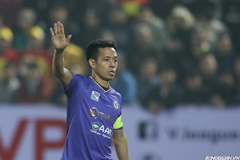 Xem lại hai tình huống khiến Văn Quyết, Việt Anh đối mặt án phạt nguội