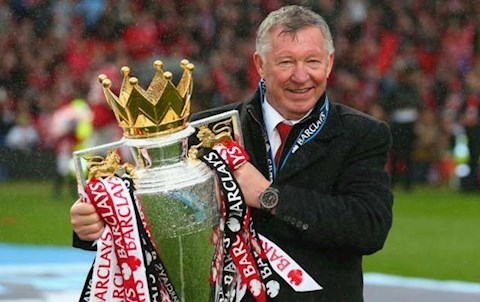 Sir Alex cảm thấy may mắn khi không phải đối đầu Liverpool hiện tại