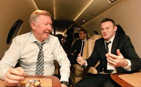 Sir Alex cảnh báo Rooney về sự nghiệp huấn luyện