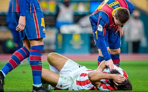 Cầu thủ khiến Messi nhận thẻ đỏ chính thức lên tiếng