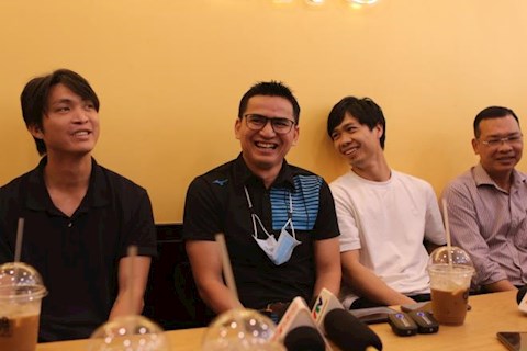 Kiatisuk phủ nhận chuyện chê bóng đá Việt Nam không bằng Thái Lan