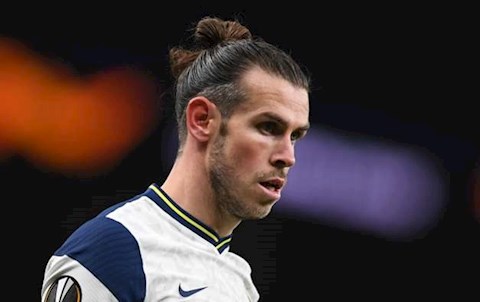 Berbatov thất vọng vì Mourinho không trao cơ hội cho Bale