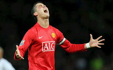 Cristiano Ronaldo khiến NHM MU sung sướng