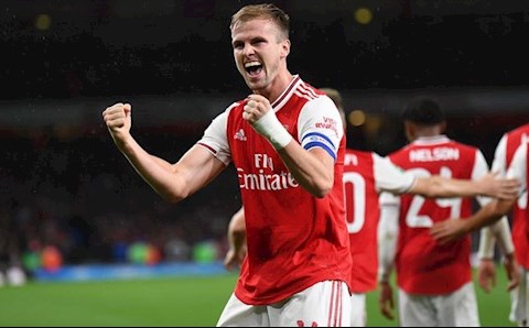 Đâu là cái tên đủ sức đeo băng thủ quân Arsenal thay Aubameyang?
