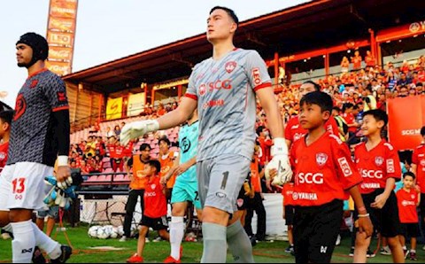 Văn Lâm bị gạt tên khỏi top 6 thủ môn hay nhất Thai League 2020/21