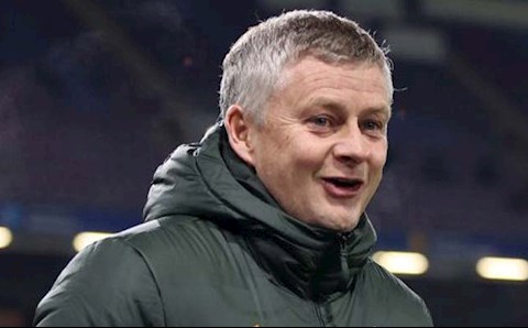 Dwight Yorke lên tiếng bênh vực HLV Solskjaer