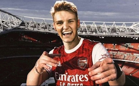 Huyền thoại Arsenal nghi ngờ khả năng của tân binh Martin Odegaard