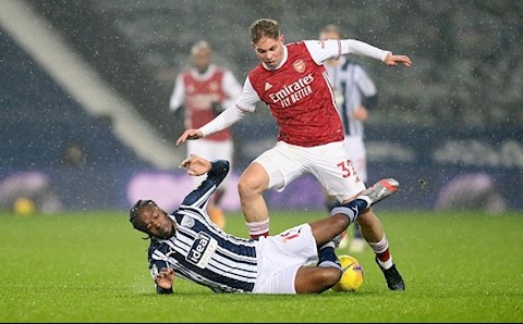 Arsenal vùi dập West Brom, Mesut Ozil ngay lập tức lên tiếng