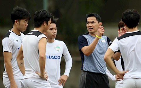 Hai đội hình trong mơ mà HLV Kiatisuk có thể sử dụng ở HAGL