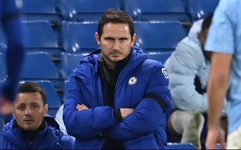 Lampard: Tôi từng trải qua khó khăn như thế này và cuối mùa vẫn nâng cúp
