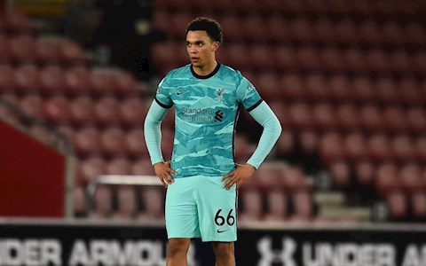 Alexander-Arnold lập kỉ lục đáng quên ngày Liverpool thua đau Southampton