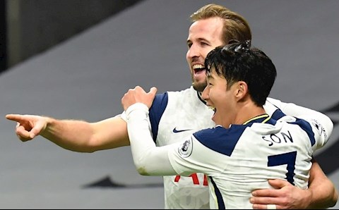 Mourinho và Tottenham đi vào lịch sử cúp Liên đoàn Anh