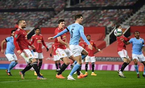 Harry Maguire bị chỉ trích thậm tệ sau trận thua Man City