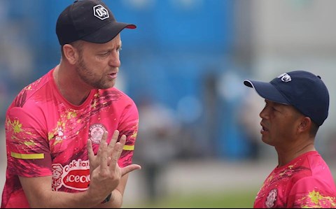 BLĐ TP.HCM không yêu cầu HLV Polking phải sử dụng Lee Nguyễn