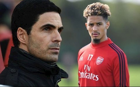 William Saliba cay cú khi nói về Mikel Arteta
