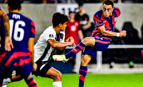 HLV ĐT Mỹ nêu bật tiềm năng của sao trẻ Barca