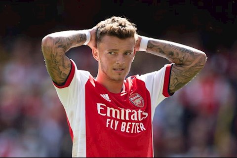 Ben White gây bất ngờ khi nói về huyền thoại của Arsenal