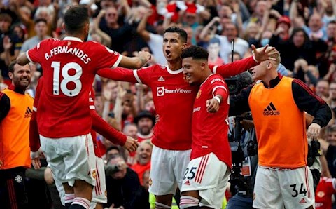 Carragher: MU sẽ luôn là đội bóng lớn hơn Arsenal