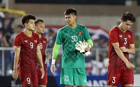 Lộ diện hai tuyển thủ Việt Nam vắng mặt trong trận gặp Nhật Bản