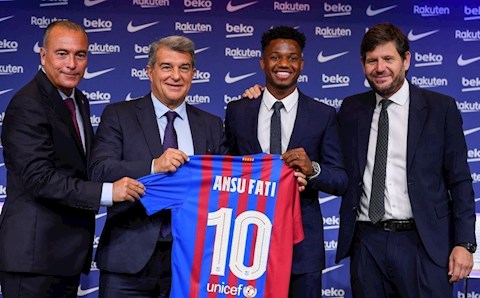 Ansu Fati thừa nhận không áp lực khi kế thừa Messi