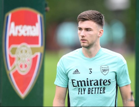 Vì sao Kieran Tierney bất ngờ vắng mặt trước Aston Villa?