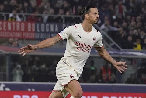 Ông chú Ibrahimovic ghi bàn thắng đầu tiên ở tuổi 40