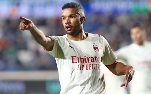 Junior Messias: Từ chàng shipper đến cầu thủ AC Milan