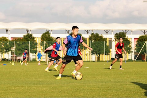 Hùng Dũng tái xuất sân cỏ, gửi tín hiệu đáng mừng đến HLV Park Hang Seo?