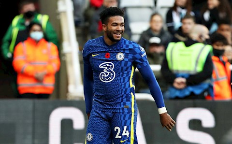 HLV Tuchel ví Reece James như ngựa